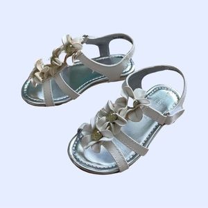 White toddler girls sandals NWT